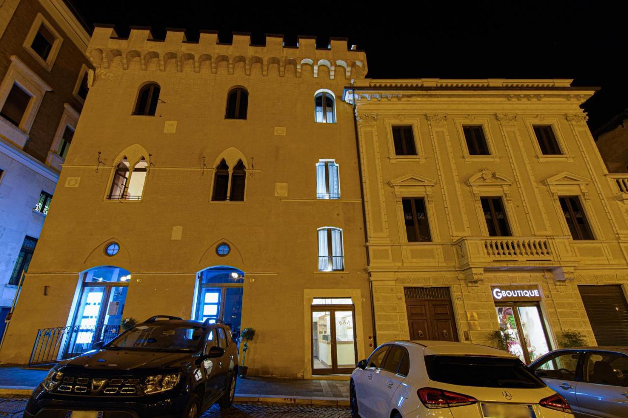 Piazza Del Mercato L'Aquila Eksteriør billede